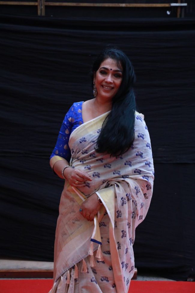 Actress Rekha Tamil